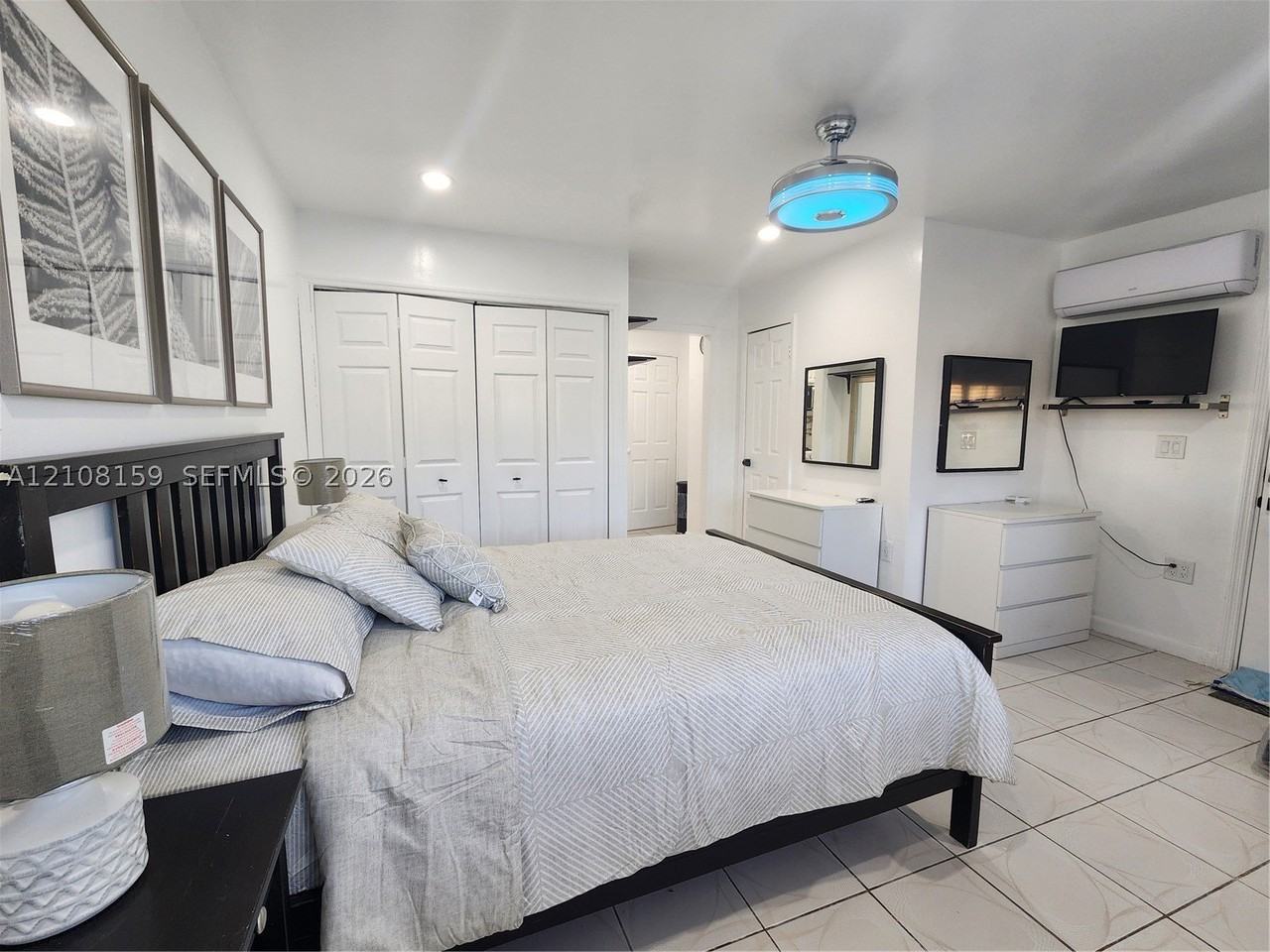 2401 Sw 87th Ave #A - Photo 2 of 44