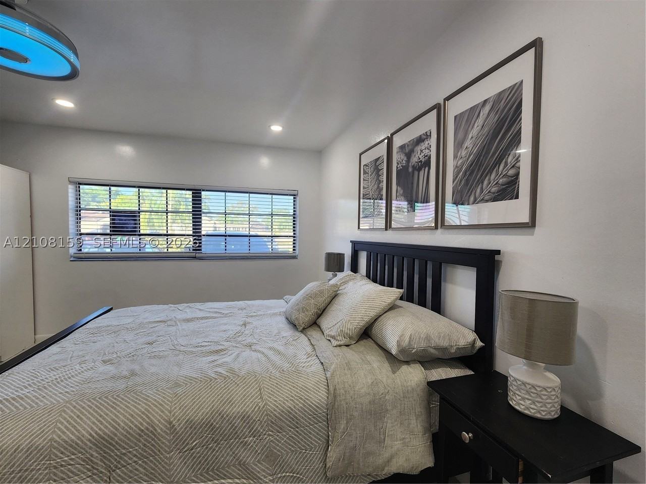 2401 Sw 87th Ave #A - Photo 5 of 44