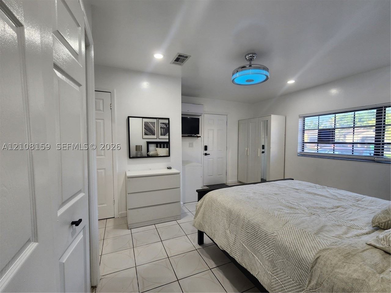 2401 Sw 87th Ave #A - Photo 6 of 44