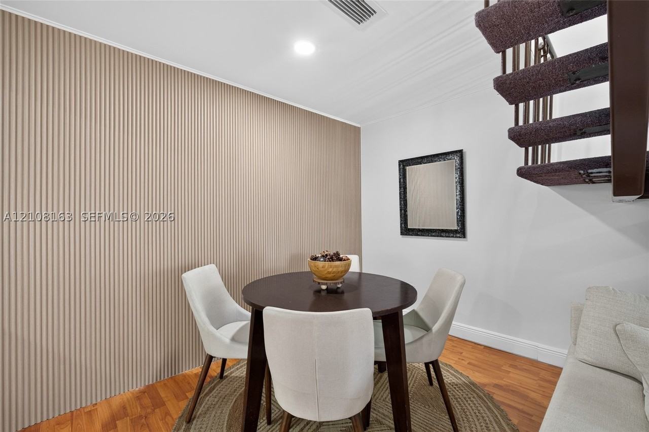 11510 Sw 5th St #1 - Photo 7 of 22