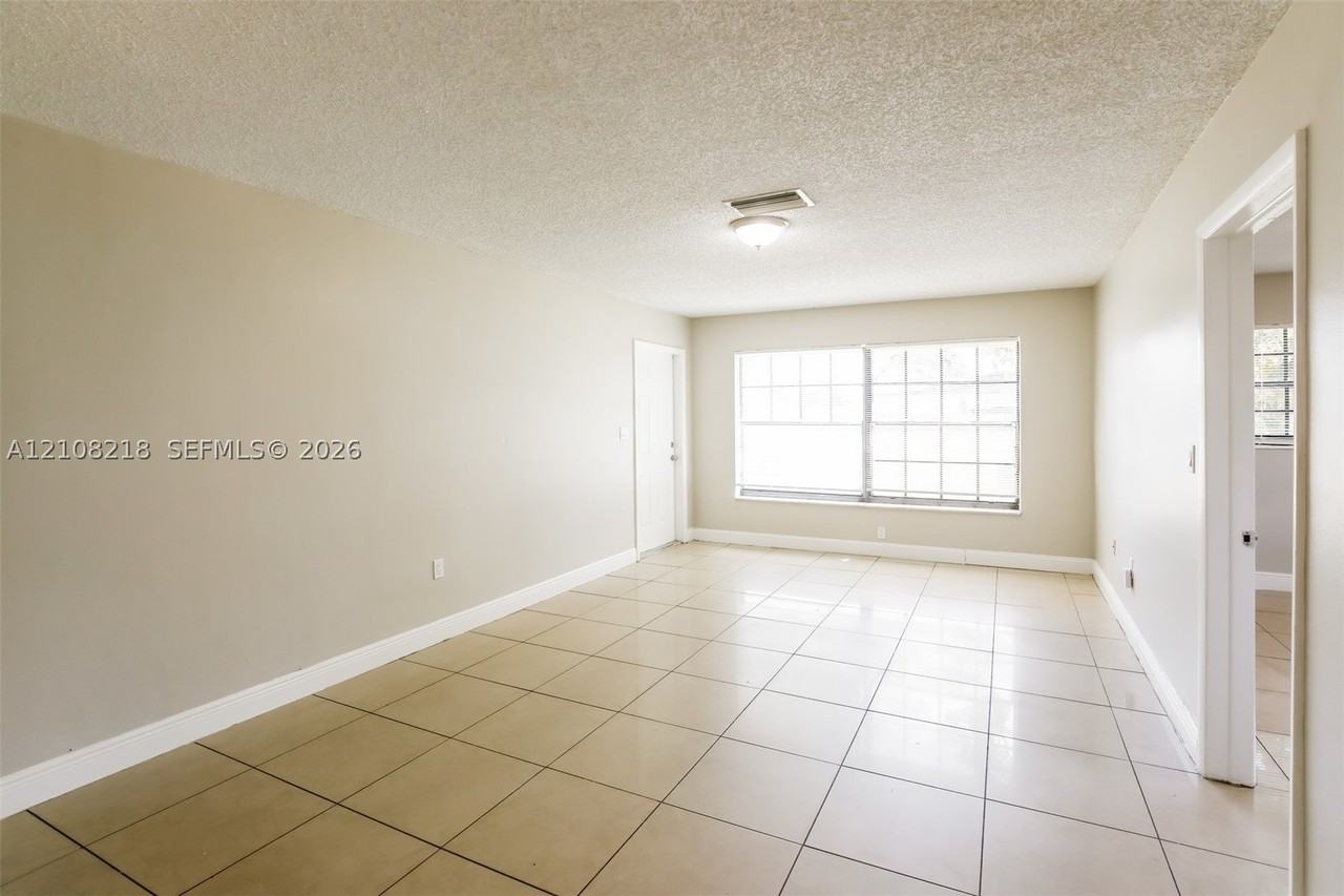 960 N 73rd Way - Photo 2 of 15