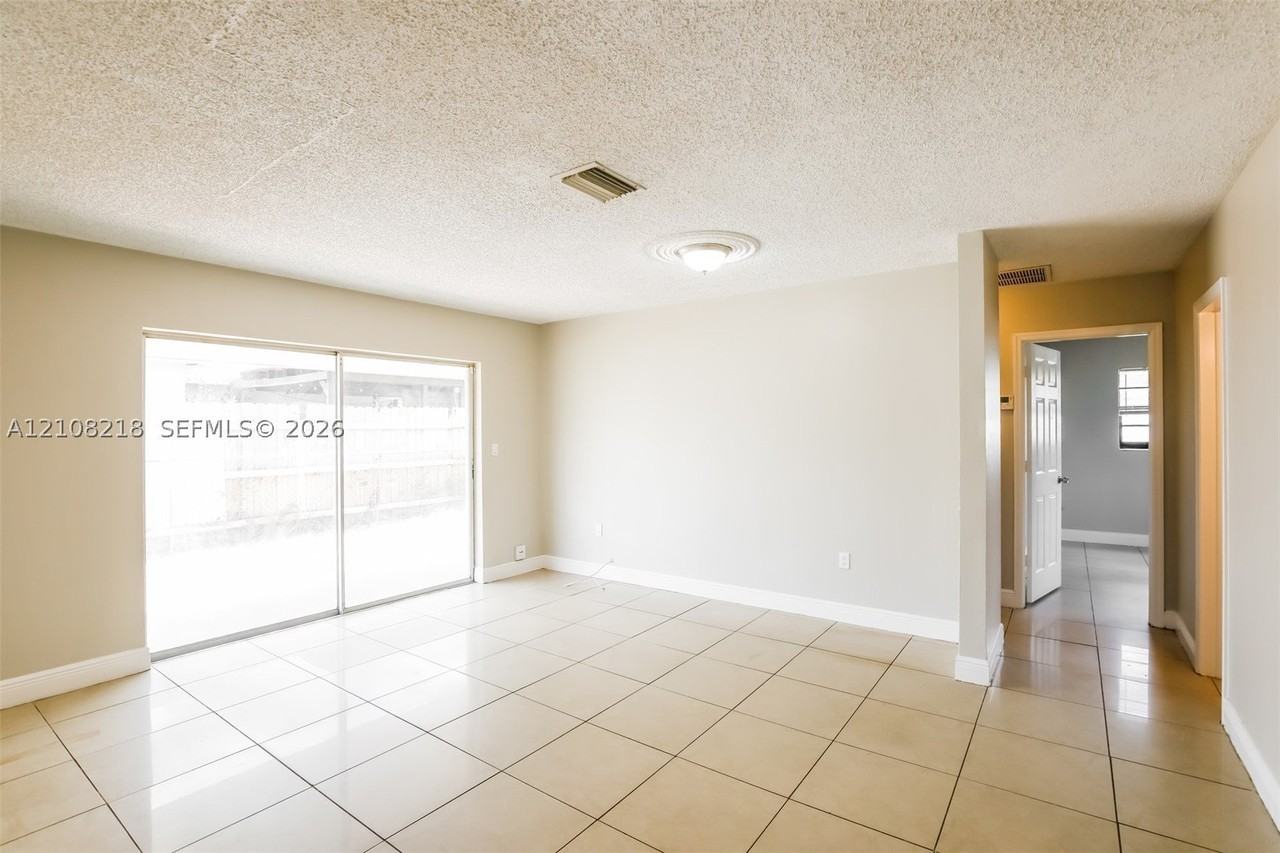 960 N 73rd Way - Photo 6 of 15
