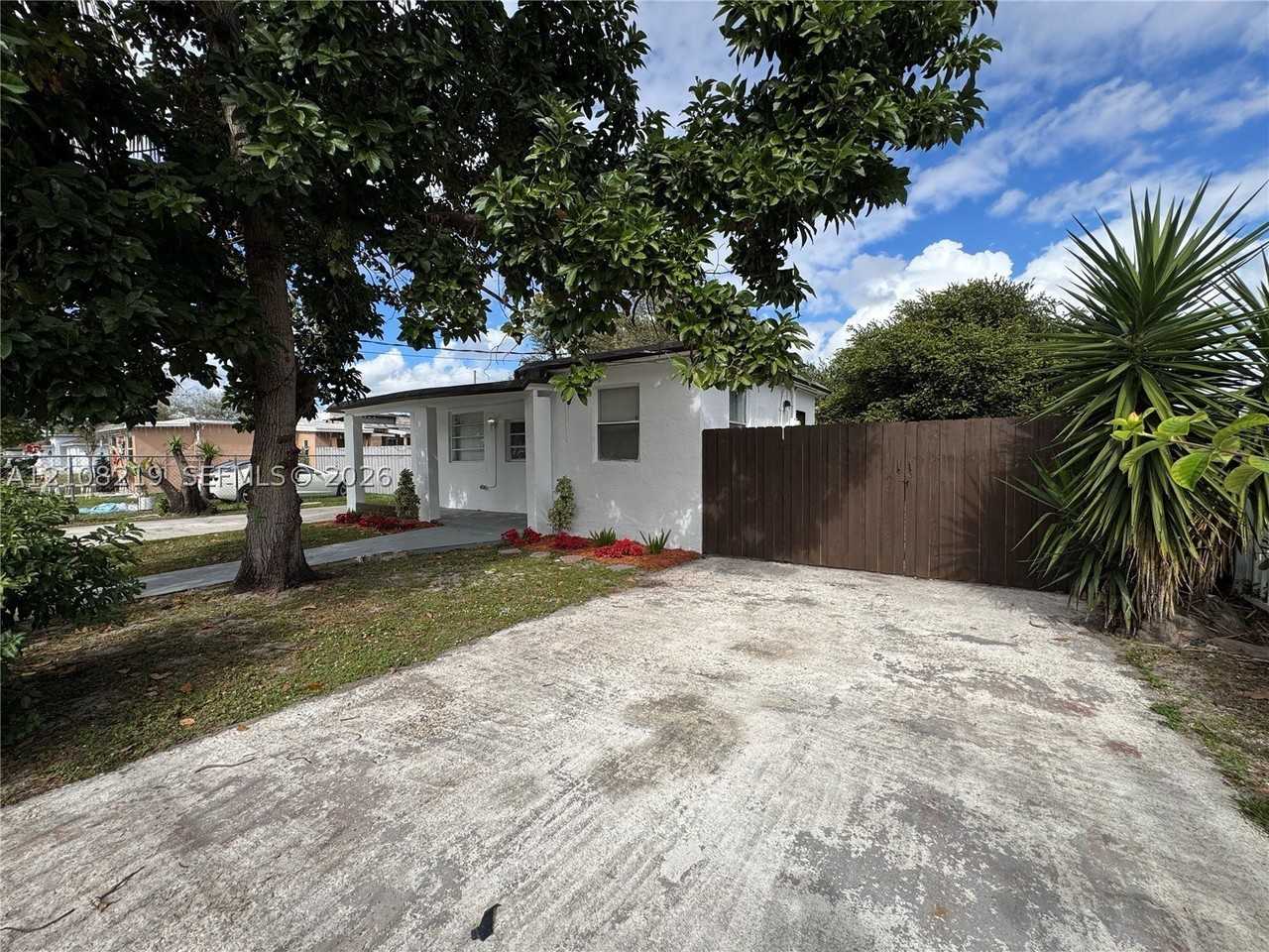 2381 Nw 153rd St #2353 - Photo 2 of 6