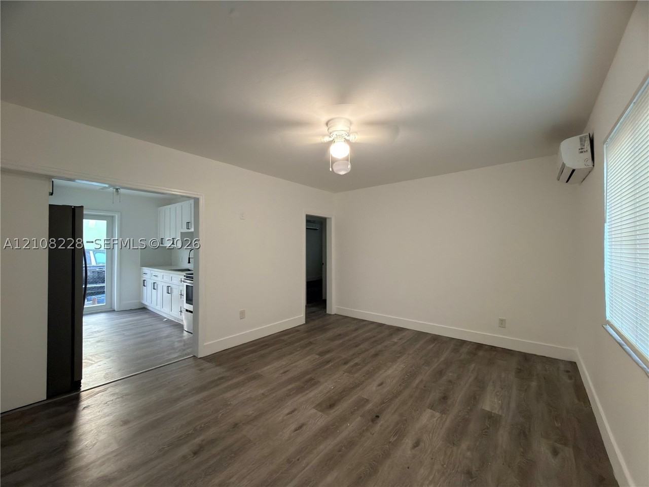 1035 Atlantic Ave #1035 - Photo 4 of 15