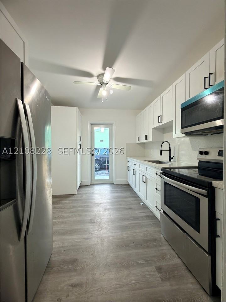1035 Atlantic Ave #1035 - Photo 6 of 15