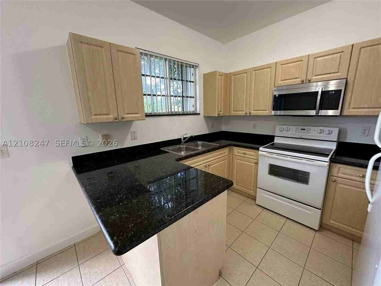 2641 Ne 4th St #204 - Photo 2 of 26