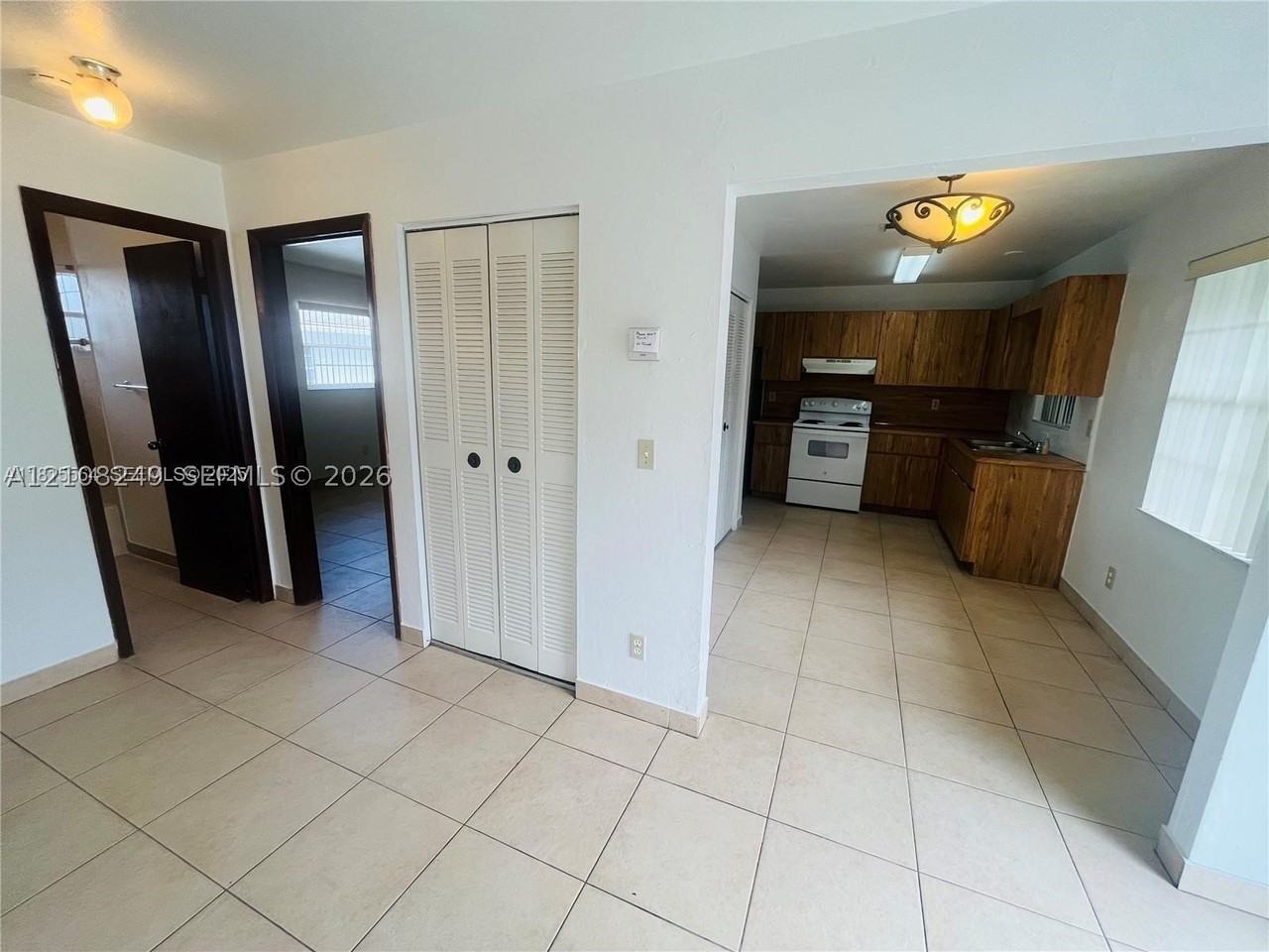 5920 Garfield St - Photo 6 of 13
