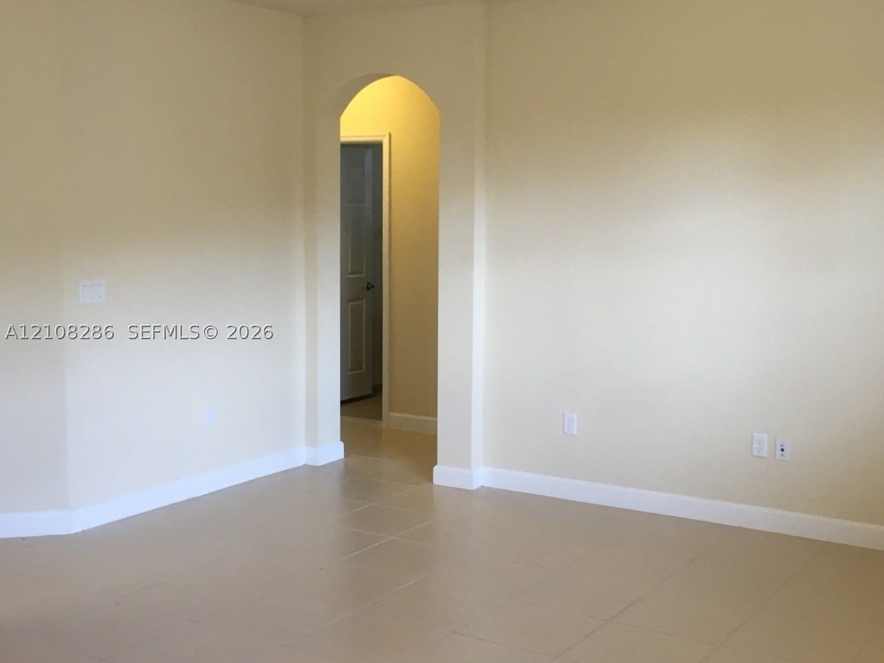 112 Se 28th Ter #21 - Photo 2 of 15