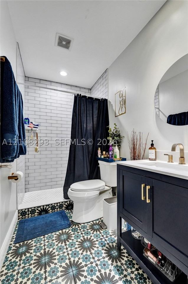 2826 Dewey St - Photo 4 of 21