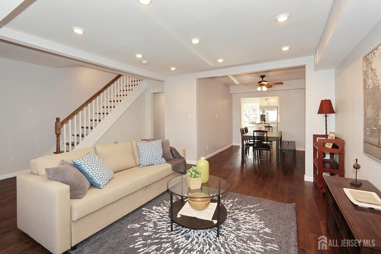 41 2nd Ave - Photo 5 of 17