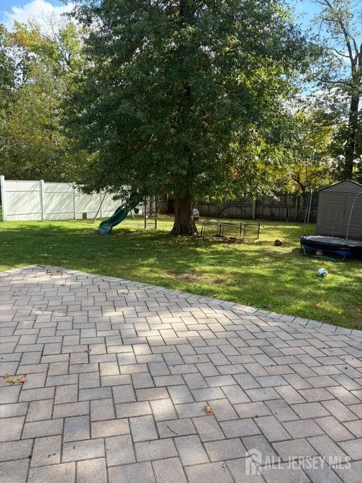 154 Zwolak Ct - Photo 2 of 10
