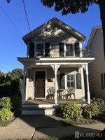 featured image of 22 Maplewood Ave