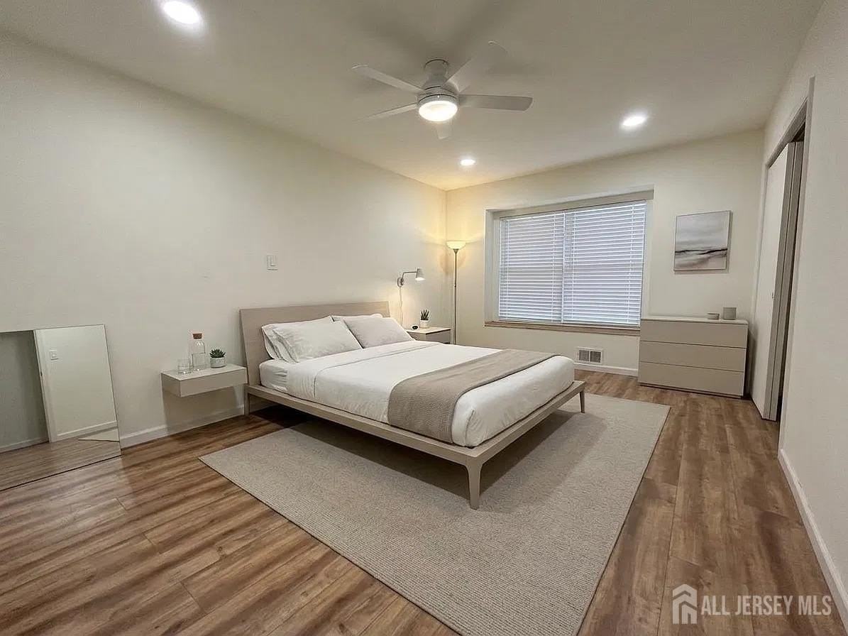 115 Willett Ave #18C - Photo 4 of 10