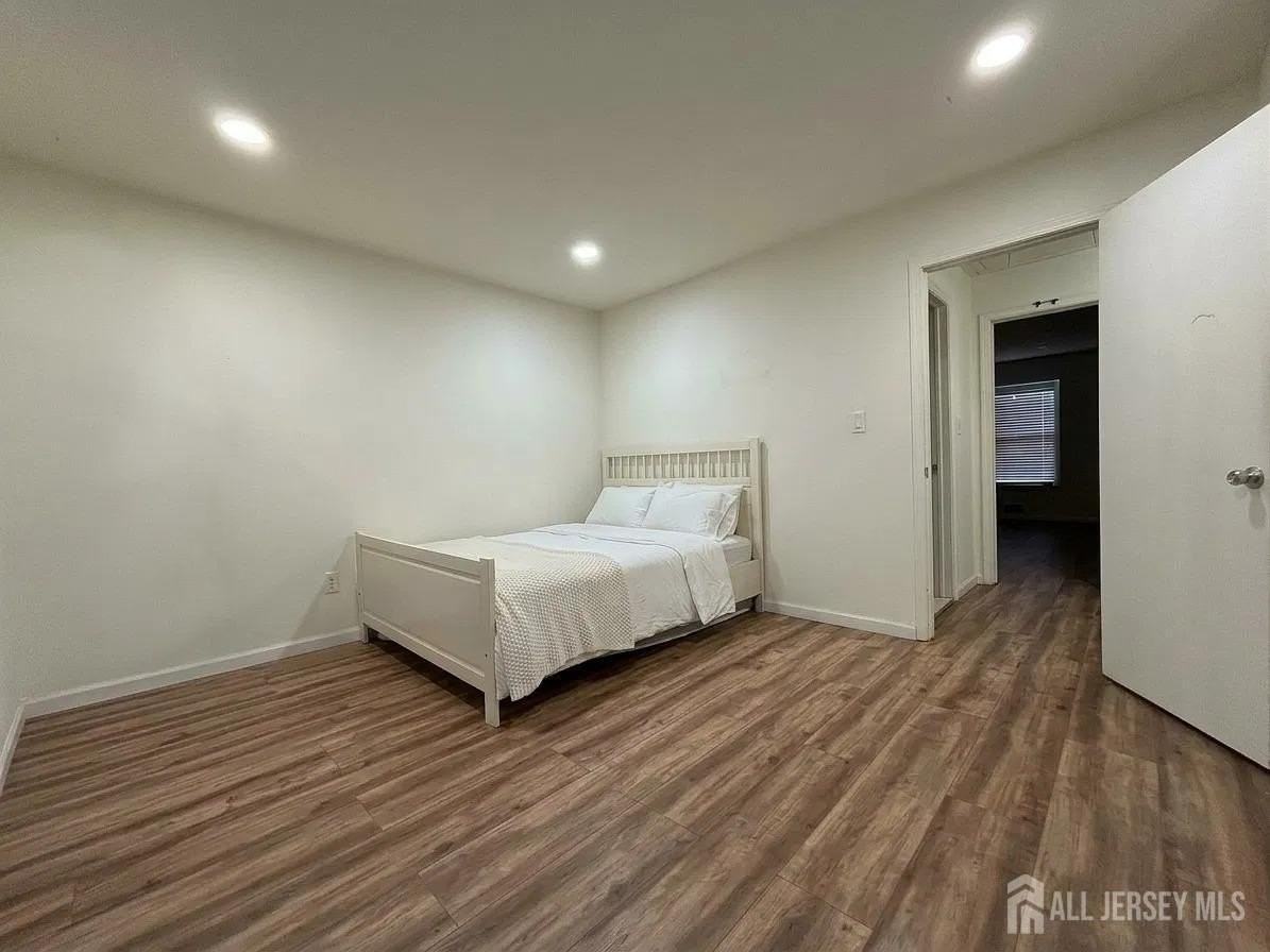115 Willett Ave #18C - Photo 5 of 10