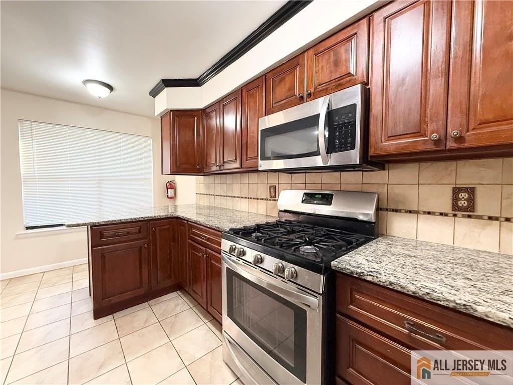 18 Dogwood Dr - Photo 2 of 39
