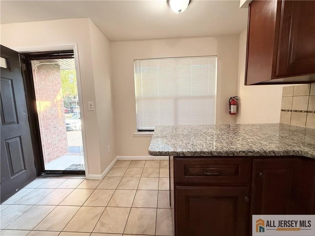 18 Dogwood Dr - Photo 5 of 39