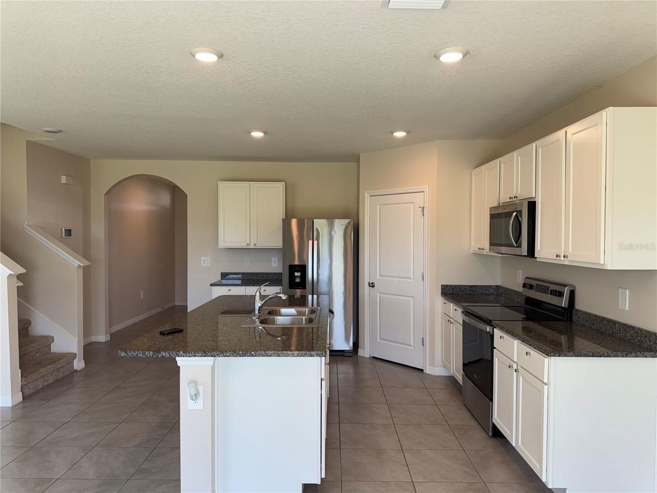 17448 Harvest Moon Way - Photo 5 of 21