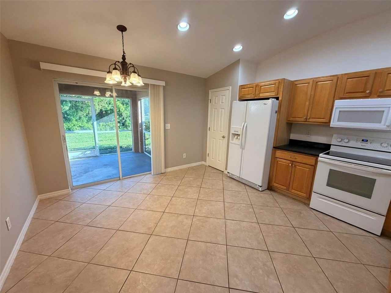 13356 Sw Pembroke Cir N - Photo 5 of 15