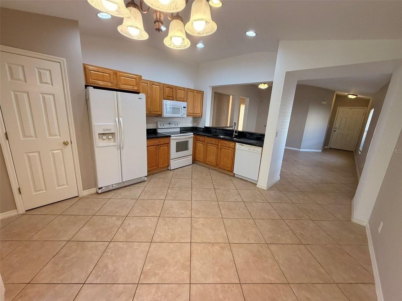 13356 Sw Pembroke Cir N - Photo 6 of 15