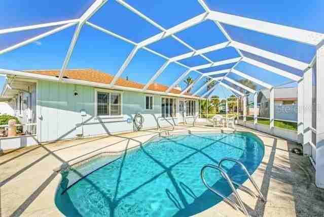 33 Sea Harbor Dr E - Photo 5 of 41