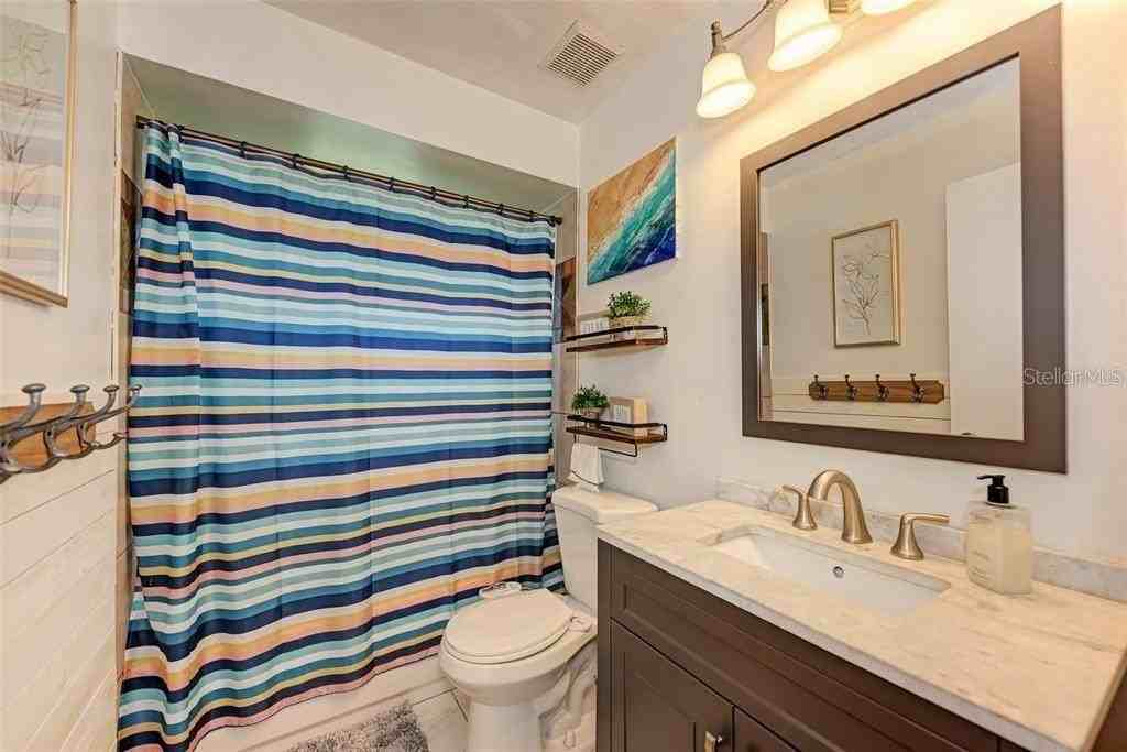 21225 Bassett Ave - Photo 6 of 18