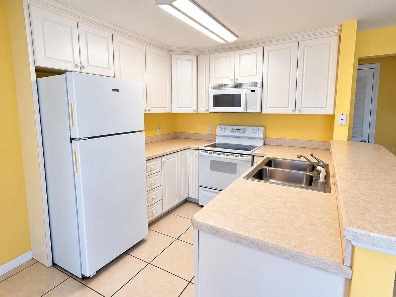 3206 S Atlantic Ave - Photo 6 of 21