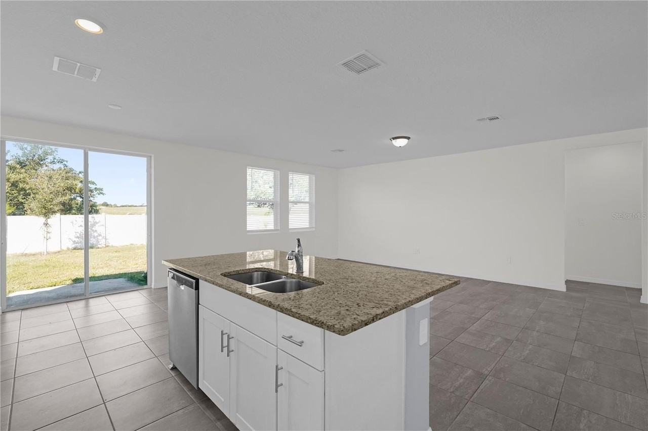 1329 Oak Valley Dr - Photo 7 of 33