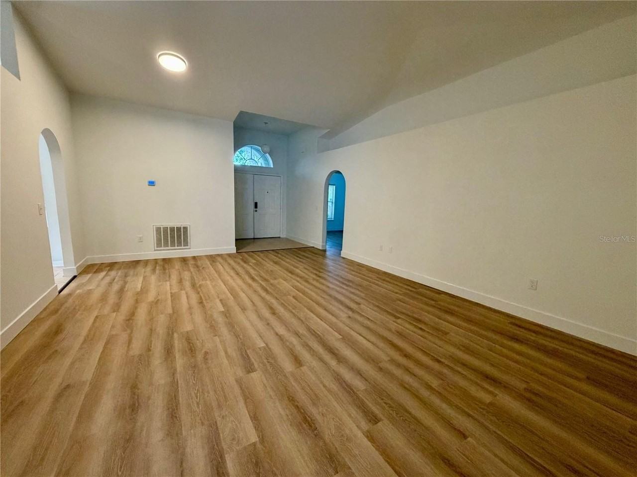 2130 Corner School Dr - Photo 5 of 21