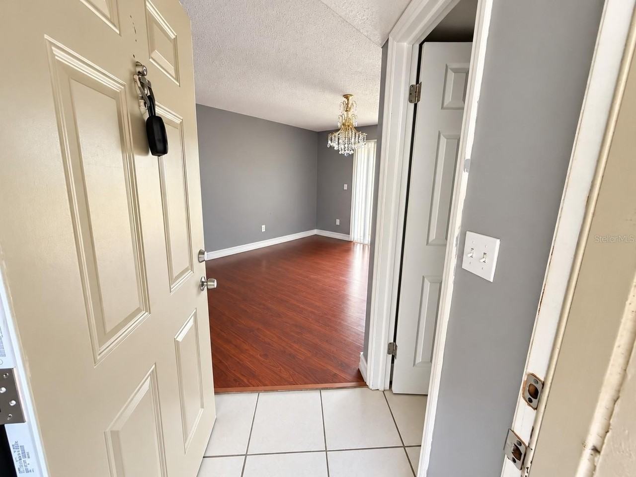 1940 Lake Atriums Cir #106 - Photo 4 of 15