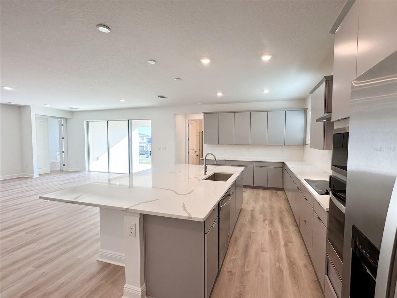 2140 Axel St - Photo 7 of 46