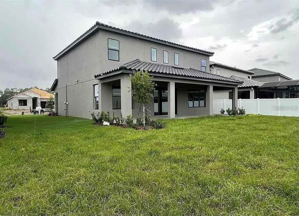 1611 Goblet Cove St - Photo 2 of 7