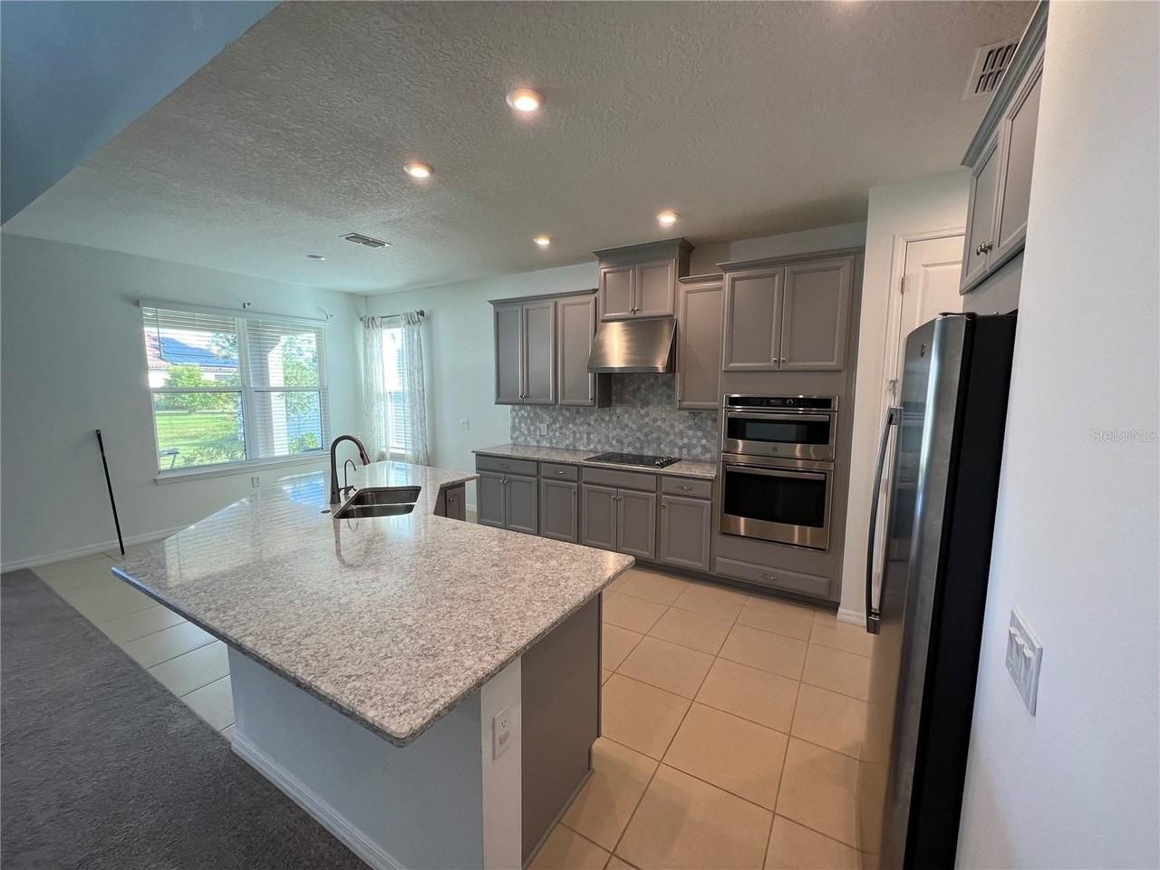 1611 Goblet Cove St - Photo 5 of 7