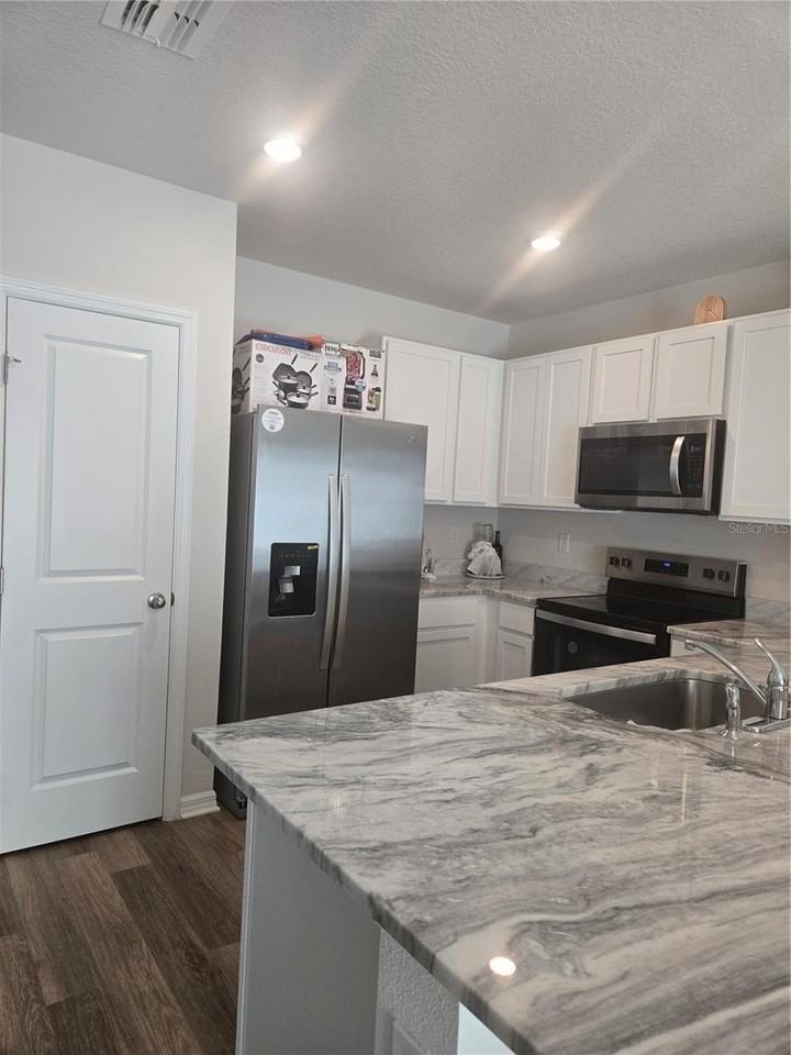 4312 Red Banks Ln - Photo 4 of 19