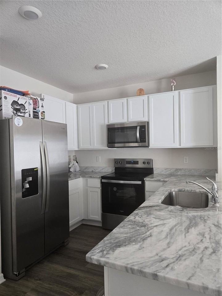 4312 Red Banks Ln - Photo 5 of 19