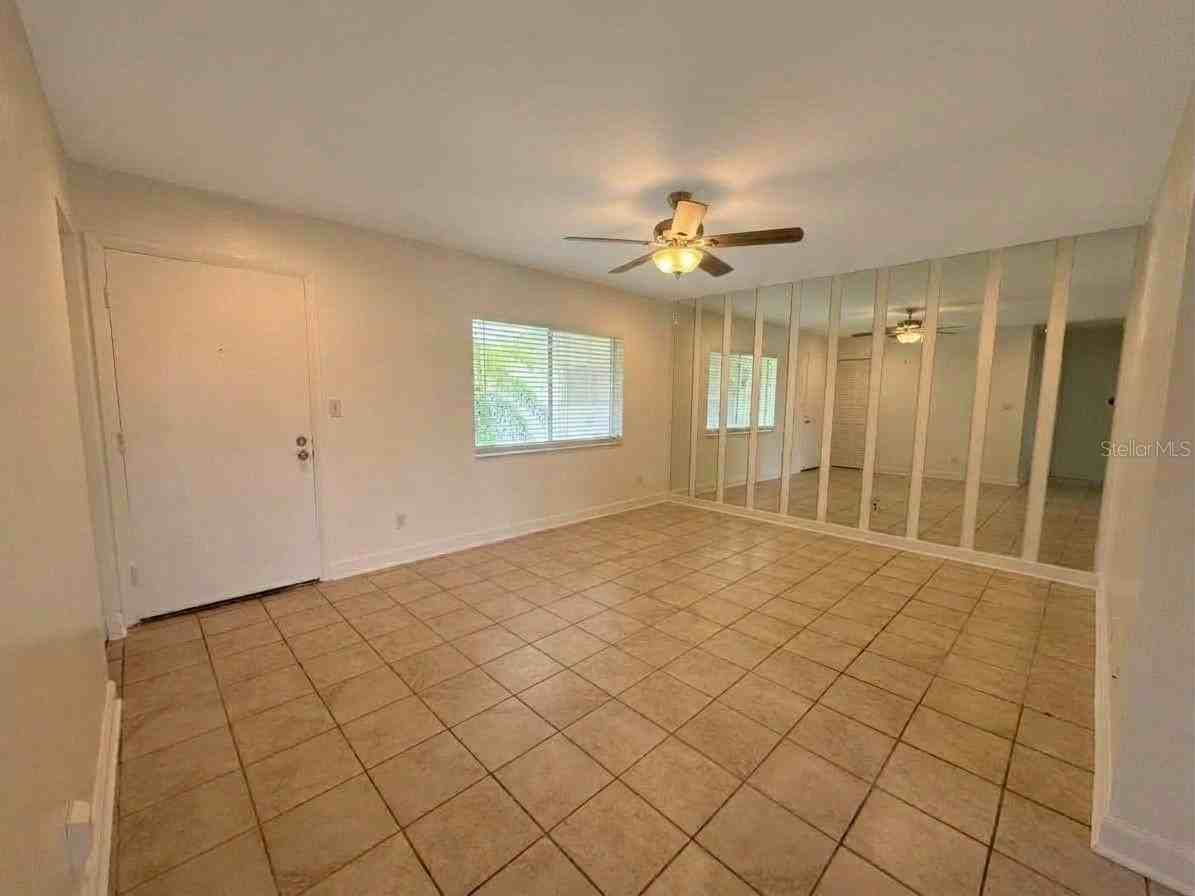 1130 N Lake Parker Ave #B112 - Photo 3 of 22