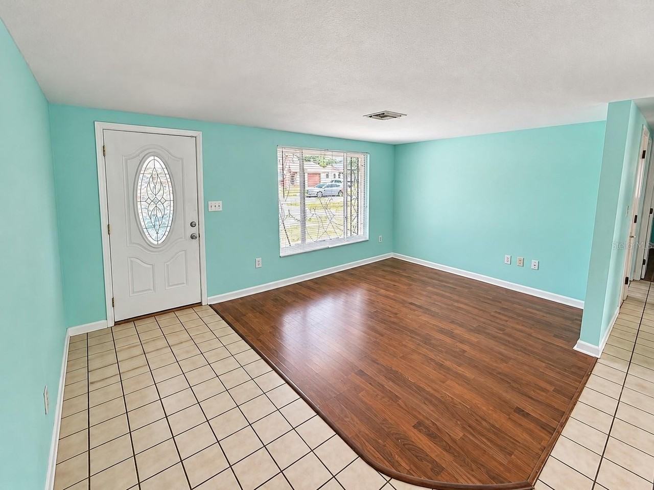 7529 Redcoat Ave - Photo 4 of 26