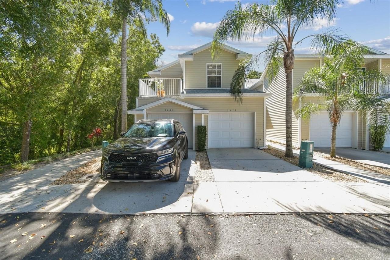 1627 Hammocks Ave - Photo 3 of 50
