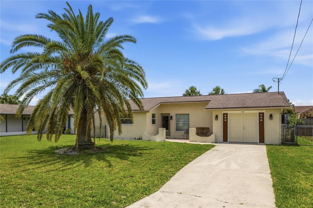 7328 Mako Dr - Photo 2 of 33