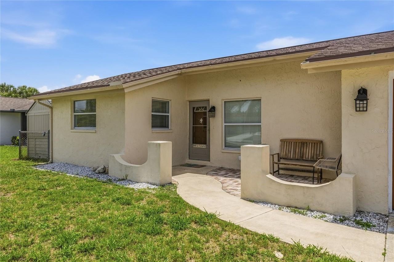 7328 Mako Dr - Photo 3 of 33
