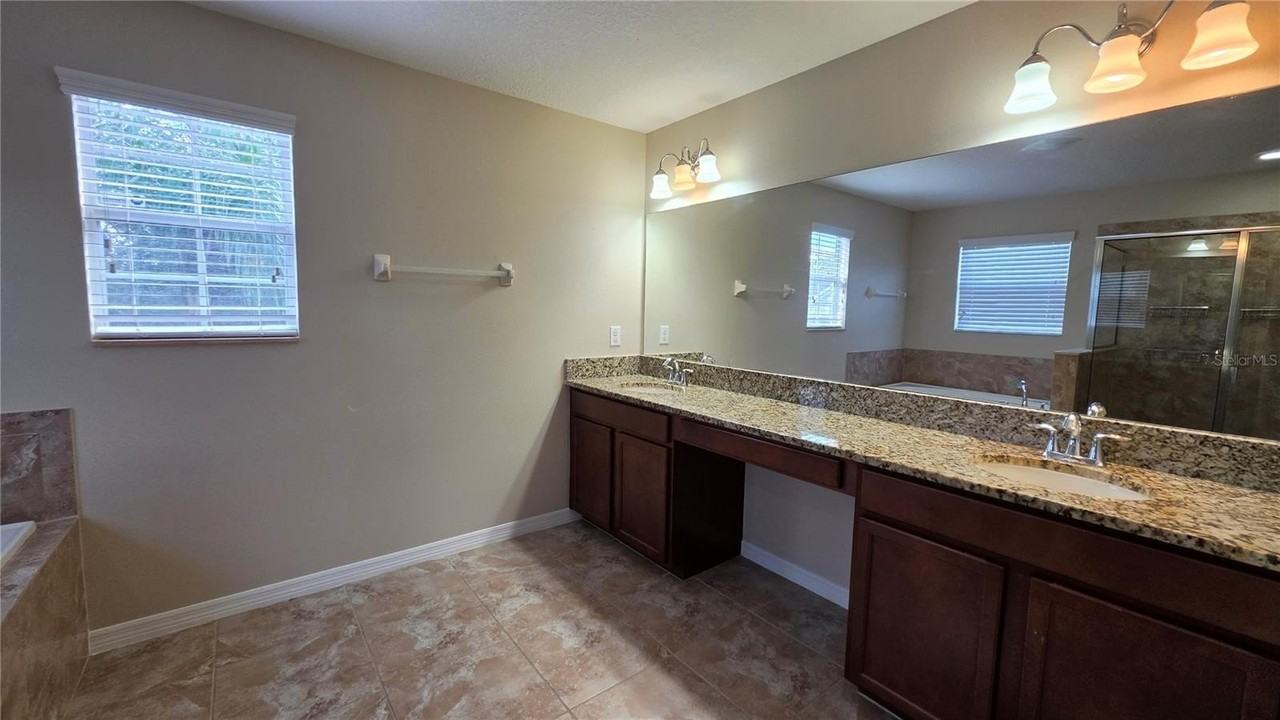 20514 Carolina Cherry Ct - Photo 5 of 9