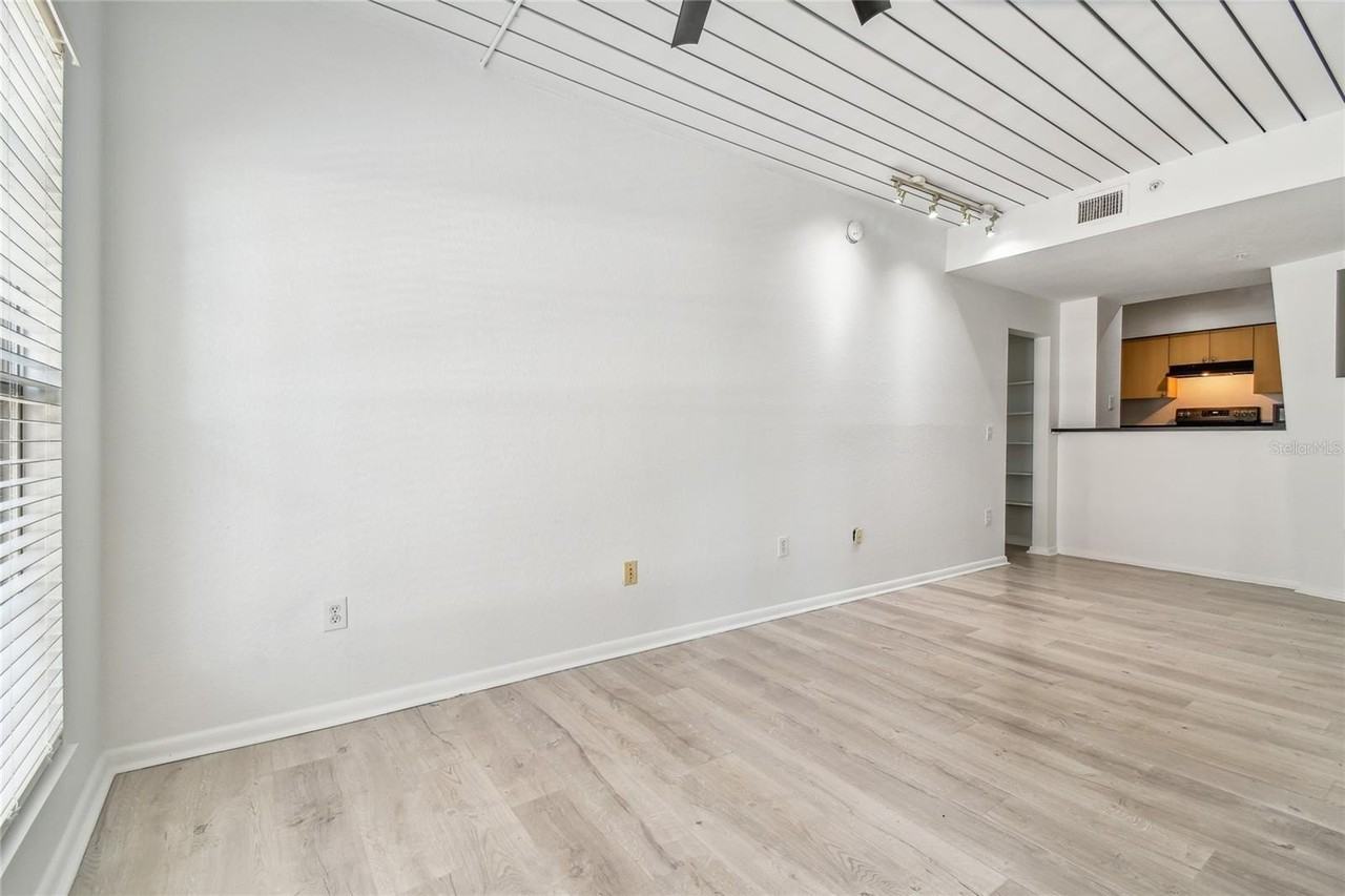 2410 W Azeele St #222 - Photo 6 of 27