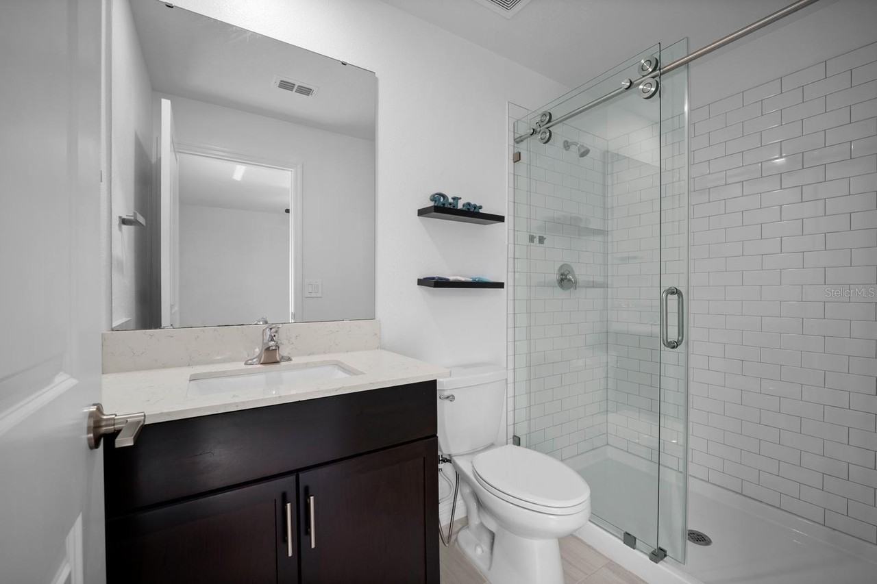4060 Capri Coast Dr - Photo 7 of 30