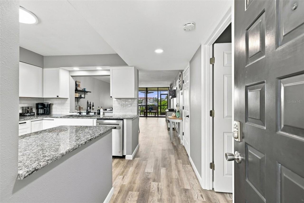 1805 Mariner Dr #53 - Photo 4 of 50