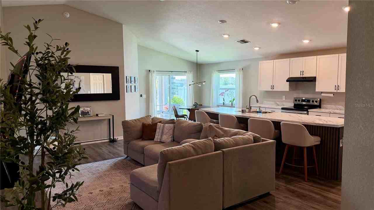 6896 Gideon Cir - Photo 4 of 18