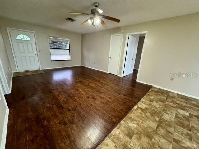 5280 Beachview Dr - Photo 3 of 29