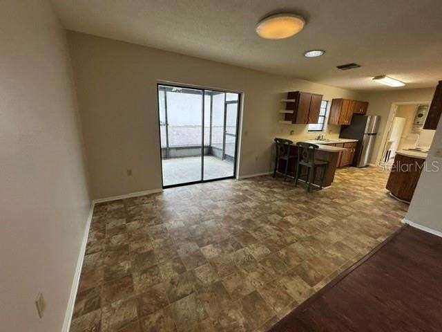 5280 Beachview Dr - Photo 4 of 29