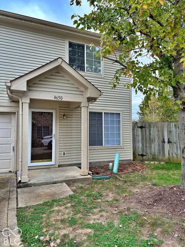 4650 Falcon Run Way - Photo 3 of 30