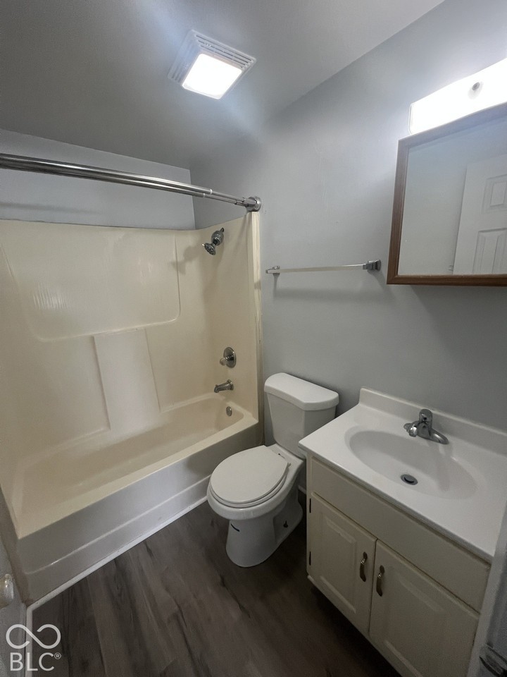 900 Sloan St #A - Photo 6 of 12