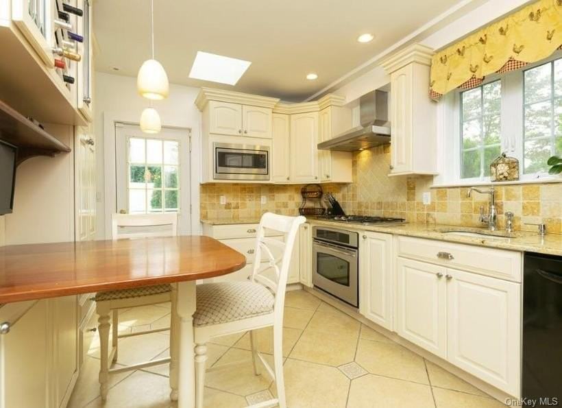 115 Alexander Ave - Photo 6 of 15
