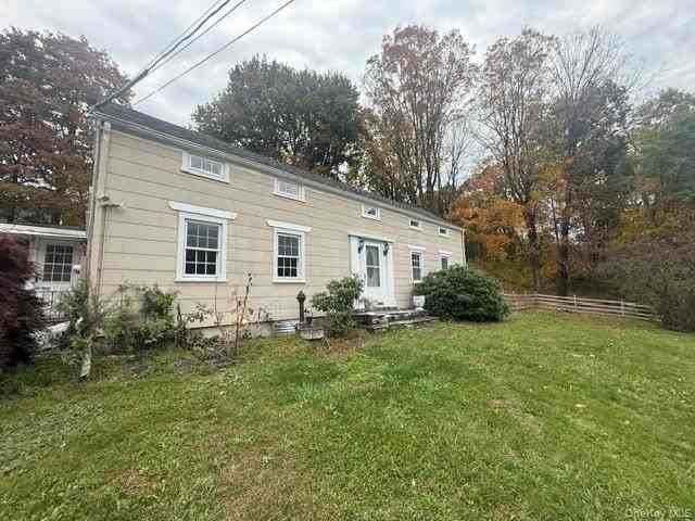 1290 Lakes Rd - Photo 2 of 30